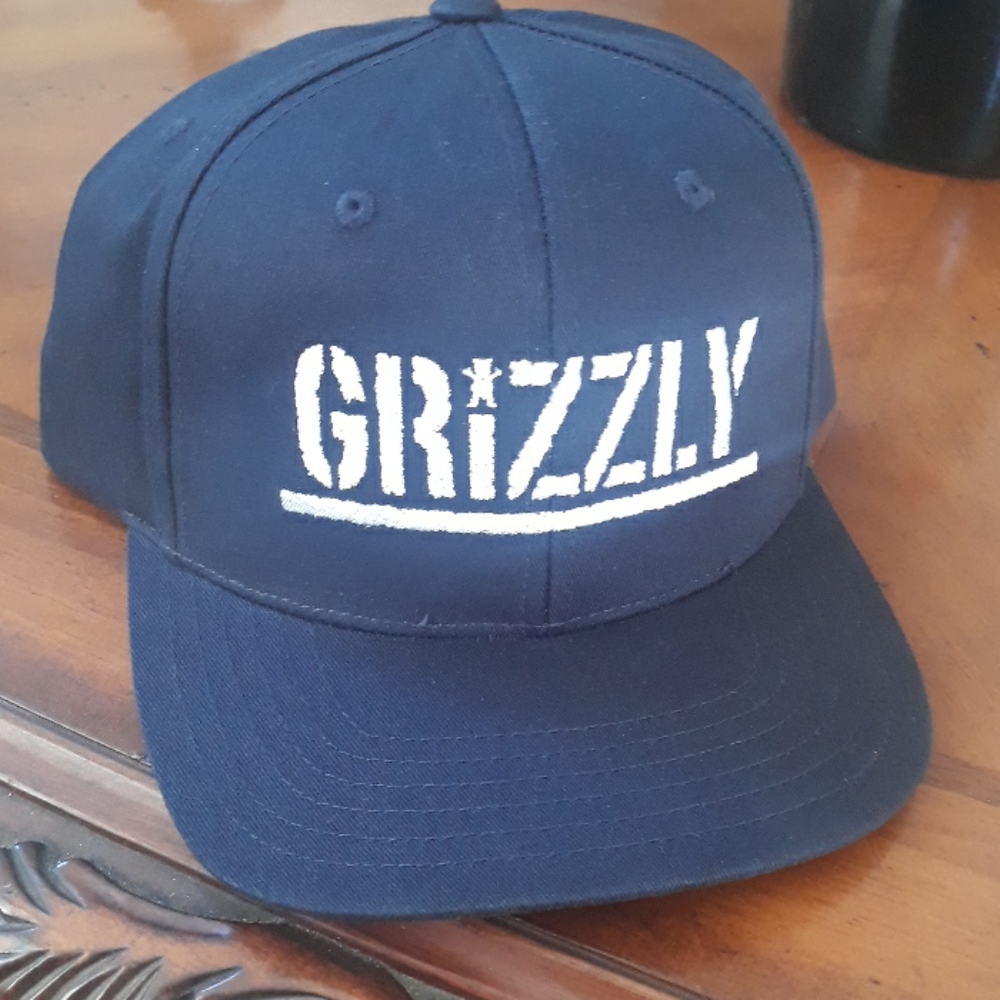 New Grizzly grip snapback navy blue